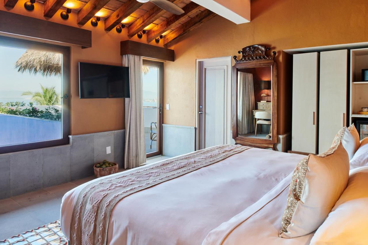 Hotel Luxury Patio Azul (Adults Only) Πουέρτο Βαγιάρτα Εξωτερικό φωτογραφία A bedroom at the hotel